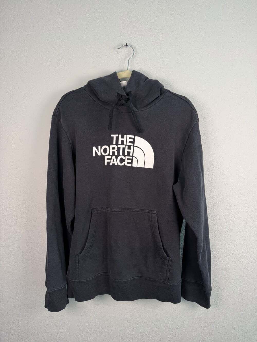 The North Face Mens Sweater Large Black Hoodie Fleece Sweatshirt Center Logo Men